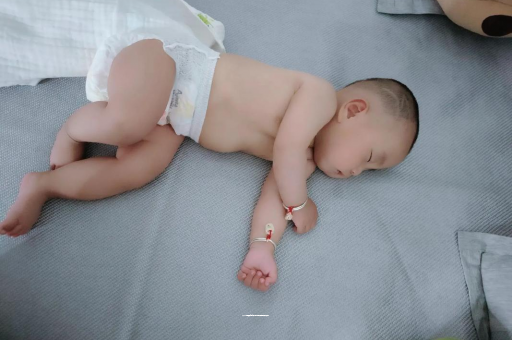 无为怎样教宝宝爬